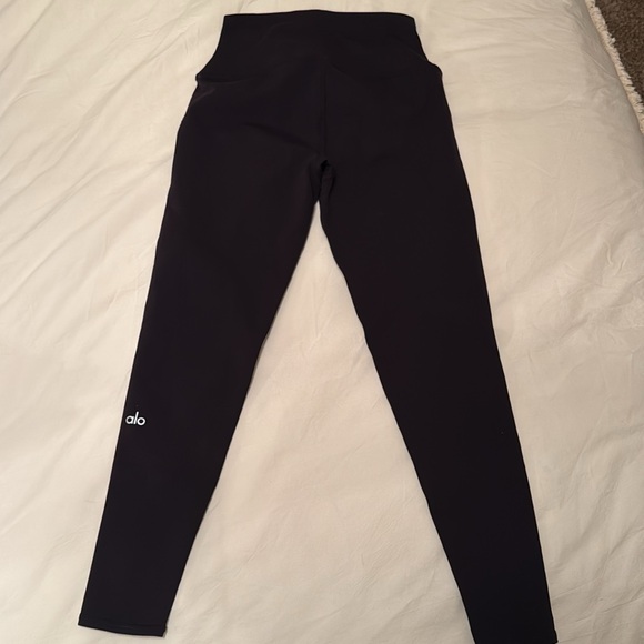 ALO LEGGINGS - Picture 3 of 4
